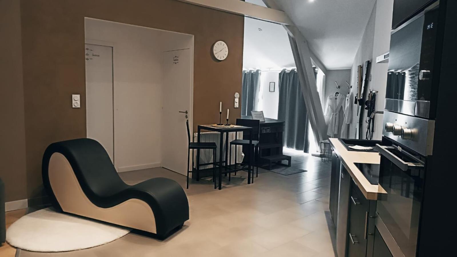 L'incognito - Romantisme - Vin - Jacuzzi Apartment